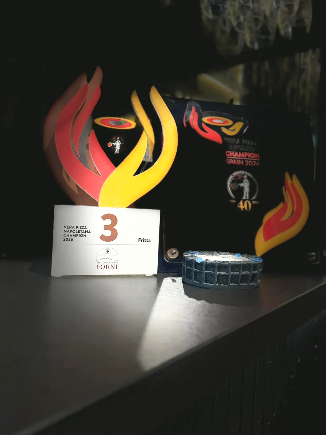 Trofeo del tercer puesto del Vera Pizza Napoletana Champion 2026 en la categoría Pizza Fritta